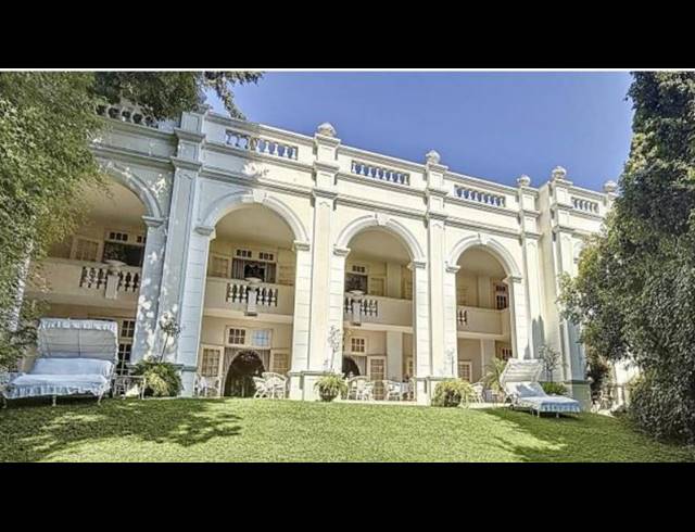 BUSINESS FOR SALE IN MUCKLENEUK